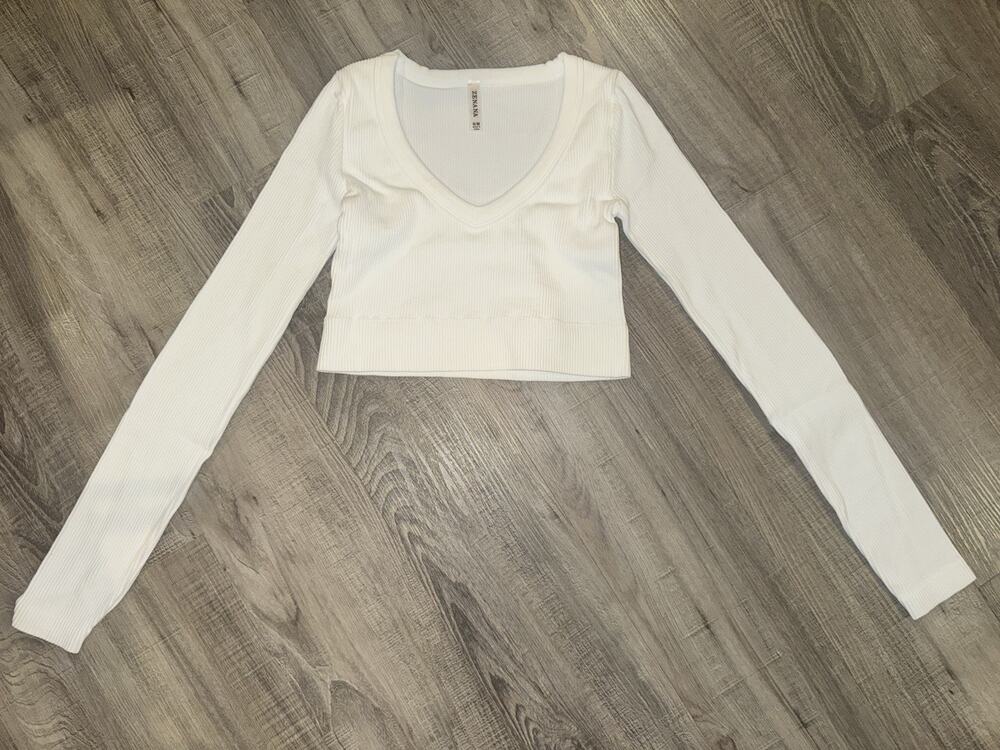 Zenana White Ribbed V-Neck Long Sleeve Crop Top S/M Stretch Basic Shirt